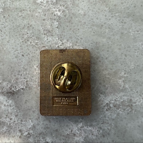 1980s Quilt Patchwork Pushback Pin - Picture 3 of 3